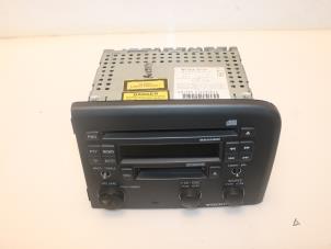 Używane Radioodtwarzacz CD Volvo S80 (TR/TS) 2.4 SE 20V 170 Cena € 75,00 Procedura marży oferowane przez Van Gils Automotive