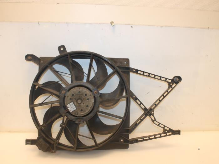 Cooling fans Opel Astra G 1.6 16V - 90570739