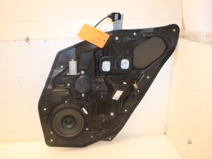 Usagé Mécanique vitre 4portes arrière droite Mazda 2 (DE) 1.3 16V MZR Prix € 54,00 Règlement à la marge proposé par Van Gils Automotive