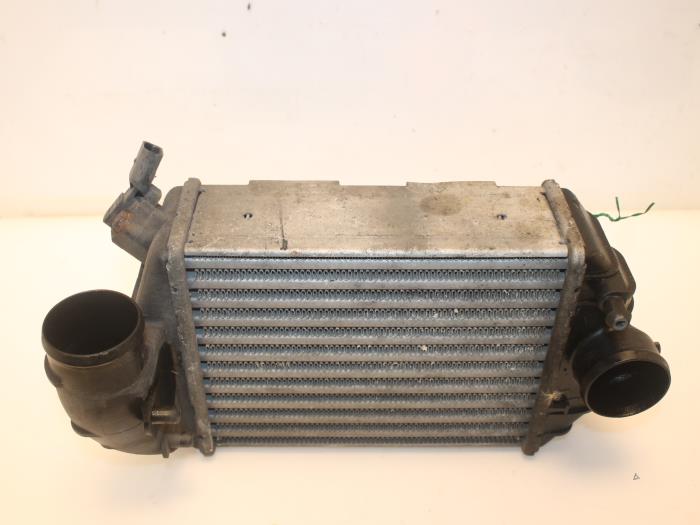 Usados Intercooler Audi A4 Avant (B5) 2.5 TDI V6 24V Precio € 60,00 Norma de margen ofrecido por Van Gils Automotive