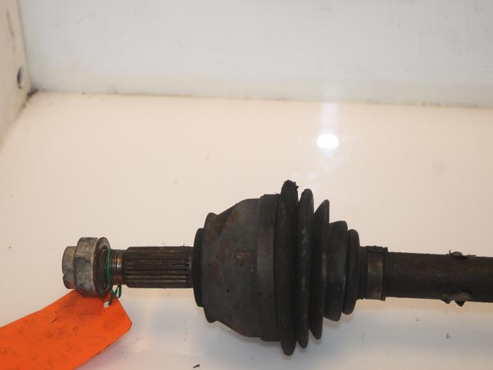 Gebrauchte Antriebswelle rechts vorne Alfa Romeo 147 (937) 1.6 HP Twin Spark 16V Preis € 74,99 Margenregelung angeboten von Van Gils Automotive
