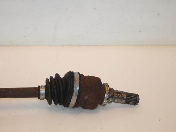 Front drive shaft, left from a Toyota Aygo 2012