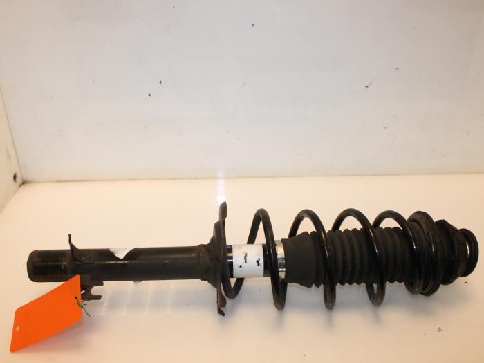 Front shock absorber rod, right from a Toyota Aygo 2012