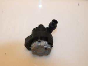 Used Additional water pump BMW X5 (F15) xDrive 40e PHEV 2.0 Price € 131,89 Inclusive VAT offered by Van Gils Automotive