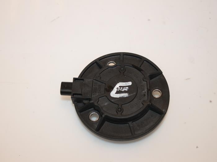 Begagnade Kamaxelsensor Audi A6 Avant (C7) 1.8 TFSI 16V Pris € 36,30 Inklusive moms erbjuds av Van Gils Automotive