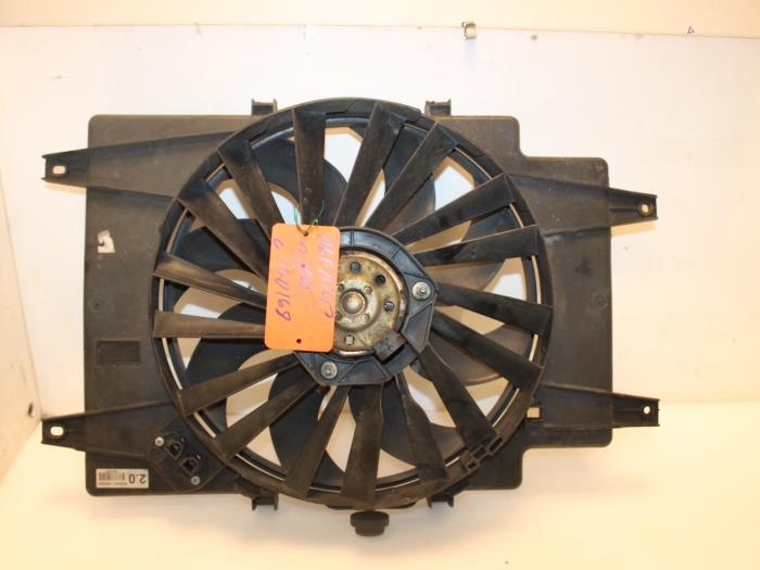 Cooling fans from a Alfa Romeo 147 (937) 1.6 HP Twin Spark 16V 2004
