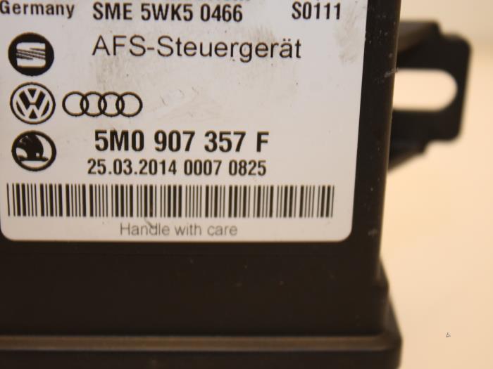 Ordinateur éclairage d'un Volkswagen Scirocco (137/13AD) 2.0 TDI 16V 2014