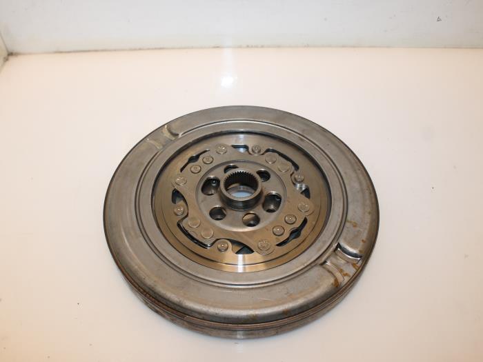Used Flywheel Audi A3 Sportback (8VA/8VF) 1.4 TFSI 16V e-tron Price € 133,10 Inclusive VAT offered by Van Gils Automotive