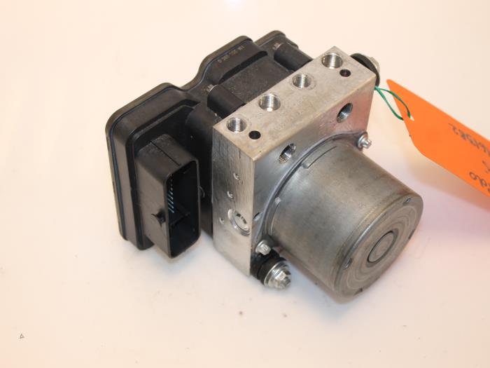Gebrauchte ABS Pumpe Volkswagen Polo V (6R) 1.4 TDI 12V 90 Preis € 299,99 Margenregelung angeboten von Van Gils Automotive