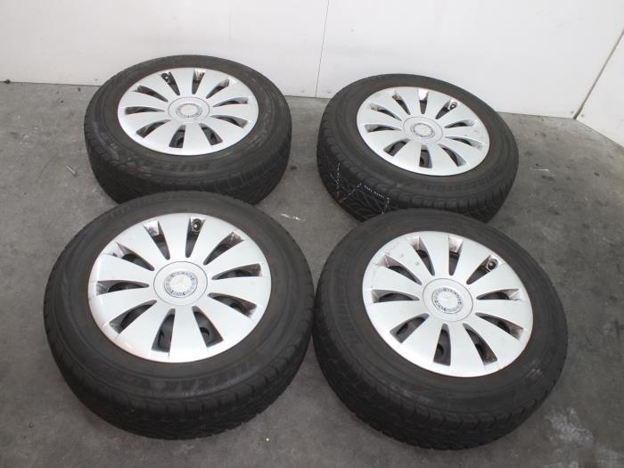 Set of wheels from a Mercedes B-Klasse 2013