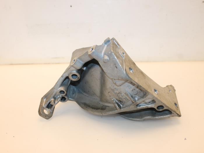 Used Engine mount Volkswagen Polo V (6R) 1.4 TDI 12V 105 Price € 36,30 Inclusive VAT offered by Van Gils Automotive