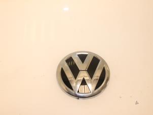 Usados Emblema Volkswagen Touran (5T1) 1.6 TDI SCR BlueMotion Technology Precio € 36,30 IVA incluido ofrecido por Van Gils Automotive