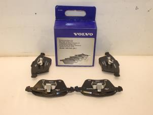 Gebrauchte Bremsklotz vorne Volvo V50 Preis € 33,00 Margenregelung angeboten von Van Gils Automotive