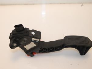 Used Accelerator pedal Toyota Auris (E18) 1.8 16V Hybrid Price € 39,93 Inclusive VAT offered by Van Gils Automotive
