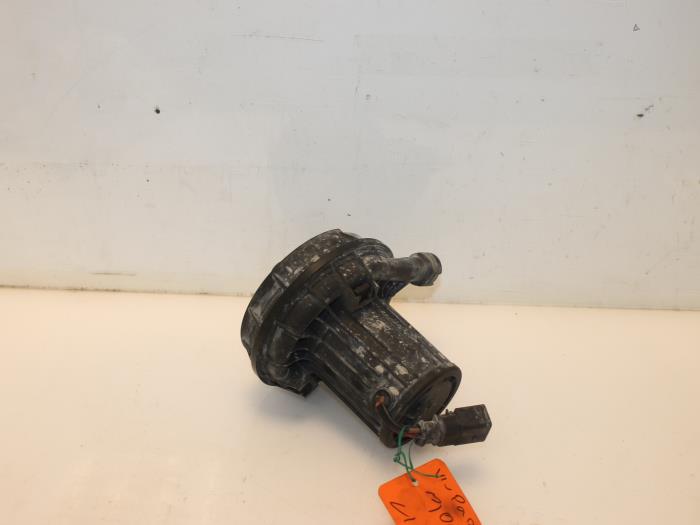 Gebrauchte Pullairpumpe Volkswagen Passat Variant (3B6) 1.8 Turbo 20V Preis € 40,00 Margenregelung angeboten von Van Gils Automotive