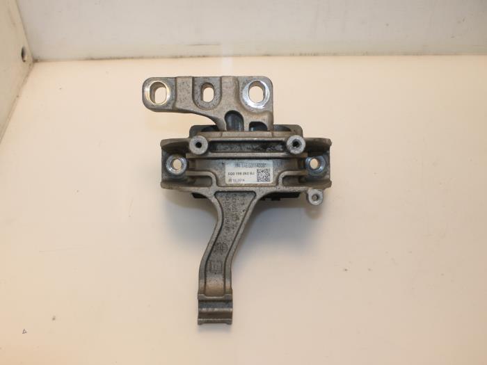 Used Engine mount Volkswagen Golf Sportsvan (AUVS) 2.0 TDI 150 16V Price € 36,30 Inclusive VAT offered by Van Gils Automotive