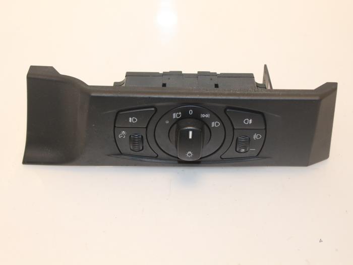 Interruptor de luz de un BMW 5 serie (E60) 523i 24V 2005