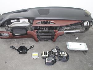 Usados Juego y módulo de airbag BMW X5 (F15) xDrive 40e PHEV 2.0 Precio € 2.359,50 IVA incluido ofrecido por Van Gils Automotive