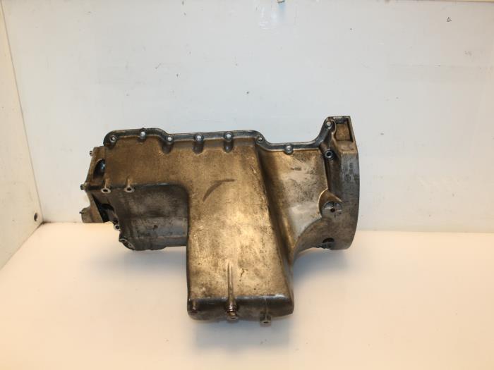 Usagé Couvercle carter Mercedes A (W168) 1.6 A-160 Prix € 80,00 Règlement à la marge proposé par Van Gils Automotive