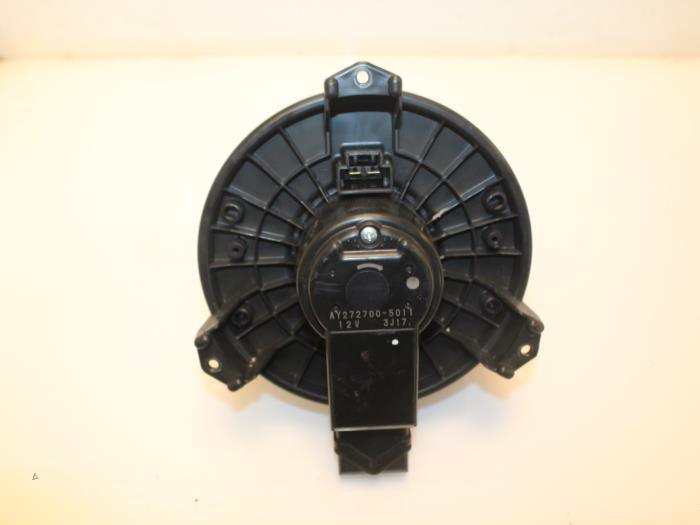 Heating and ventilation fan motor from a Dodge Caliber 2.0 16V 2007