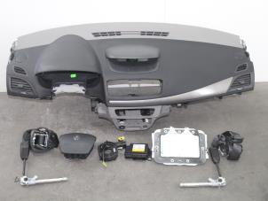 Usagé Kit + module airbag Renault Megane III Berline (BZ) 1.6 16V Prix € 390,00 Règlement à la marge proposé par Van Gils Automotive