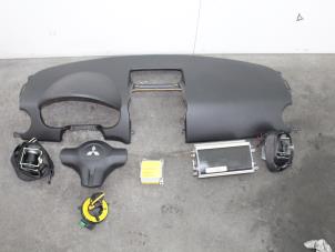 Usagé Kit + module airbag Mitsubishi Colt (Z2/Z3) 1.3 16V Prix € 699,00 Règlement à la marge proposé par Van Gils Automotive