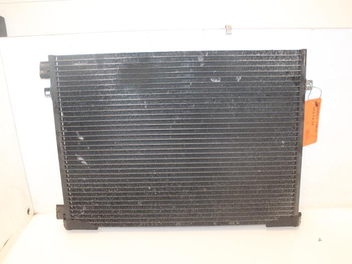 Air conditioning radiator from a Renault Trafic New (FL) 1.9 dCi 100 16V 2005