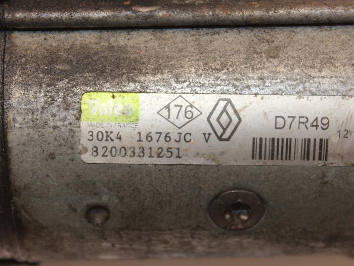 Starter from a Renault Megane II (BM/CM) 1.9 dCi 120 2005