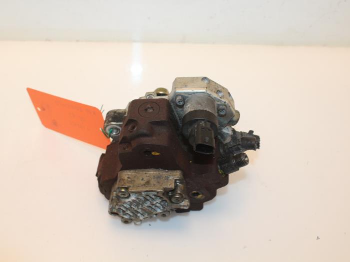 Begagnade Dieselpump Kia Sorento I (JC) 2.5 CRDi 16V Pris € 150,00 Marginaltabell erbjuds av Van Gils Automotive