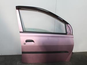 Gebrauchte Tür 4-türig rechts vorne Daihatsu Cuore (L251/271/276) 1.0 12V DVVT Preis € 150,00 Margenregelung angeboten von Van Gils Automotive