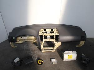 Usagé Kit + module airbag Kia Sorento I (JC) 2.5 CRDi 16V Prix € 450,00 Règlement à la marge proposé par Van Gils Automotive