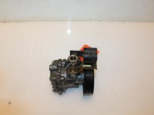 Used Power steering pump Mitsubishi Grandis (NA) 2.0 DI-D 16V Price € 60,00 Margin scheme offered by Van Gils Automotive
