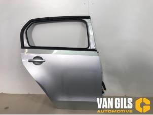 Używane Drzwi prawe tylne wersja 4-drzwiowa Volkswagen Up! (121) 1.0 12V 60 Cena € 423,49 Z VAT oferowane przez Van Gils Automotive