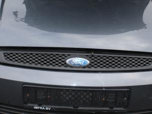 Usados Rejilla Ford Fiesta 5 (JD/JH) 1.25 16V Precio € 39,99 Norma de margen ofrecido por Van Gils Automotive
