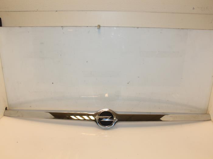 Zierleiste Heckklappe van een Opel Ampera-e 1.4 16V 2012