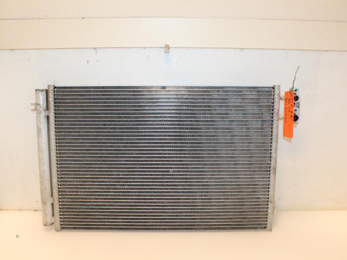 Air conditioning radiator from a BMW X1 (E84) sDrive 18i 2.0 16V 2010