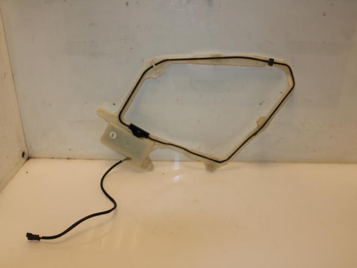 Używane Antena Mercedes S (W220) 5.8 S-600L V12 36V Cena € 30,00 Procedura marży oferowane przez Van Gils Automotive