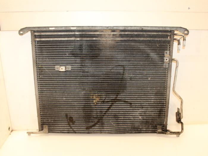 Air conditioning radiator from a Mercedes-Benz S (W220) 5.8 S-600L V12 36V 2000