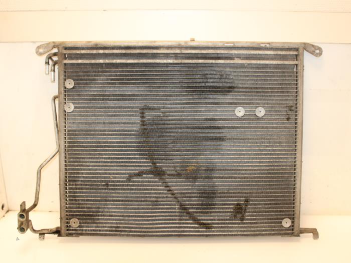Air conditioning radiator from a Mercedes-Benz S (W220) 5.8 S-600L V12 36V 2000