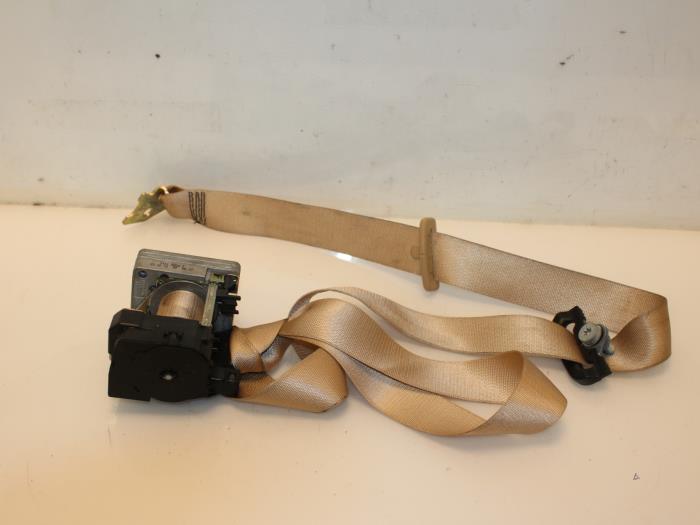 Rear seatbelt, right from a Mercedes-Benz S (W220) 5.8 S-600L V12 36V 2000