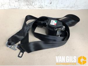 Used Rear seatbelt, right Audi A4 (B8) 2.0 TDI 16V Price € 36,30 Inclusive VAT offered by Van Gils Automotive