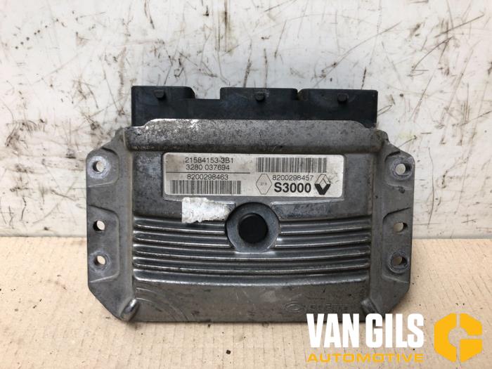 Used Engine management computer Renault Scénic II (JM) 1.6 16V Price € 150,00 Margin scheme offered by Van Gils Automotive