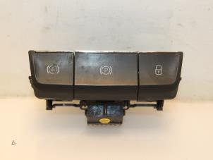 Gebrauchte Handbremse Schalter Skoda Superb Combi (3V5) 1.6 TDI Preis € 38,72 Mit Mehrwertsteuer angeboten von Van Gils Automotive