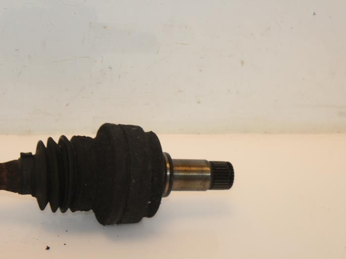 Drive shaft, rear left from a Mercedes-Benz C (W203) 2.2 C-200 CDI 16V 2002