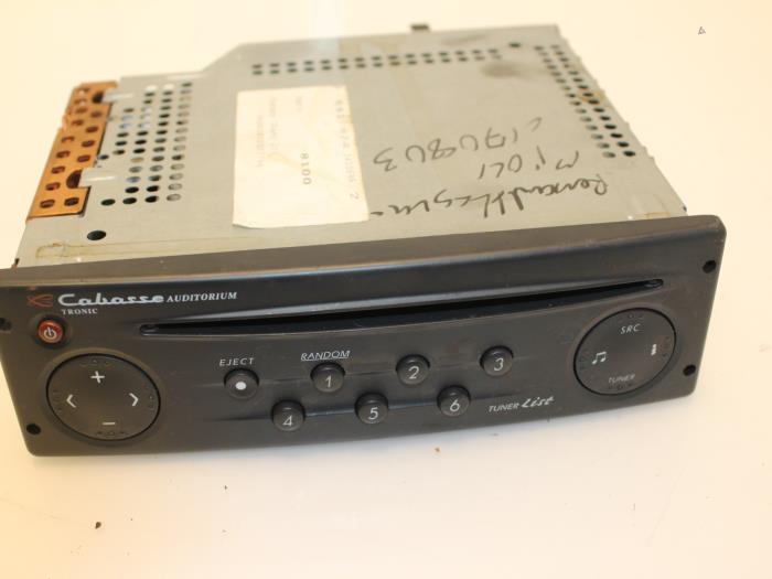 Módulo de radio de un Renault Laguna II (BG) 2.0 16V 2004