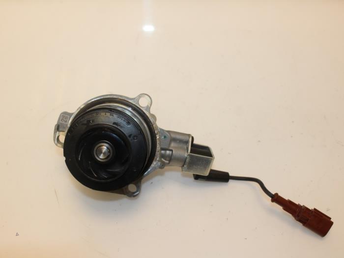 Begagnade Vattenpump Volkswagen Tiguan (AD1) 2.0 TDI 16V BlueMotion Techn.SCR 4Motion Pris € 99,22 Inklusive moms erbjuds av Van Gils Automotive