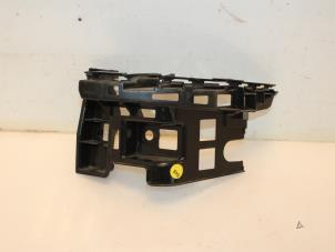 Used Rear bumper bracket, right Volkswagen Touran (5T1) 2.0 TDI 190 Price € 36,30 Inclusive VAT offered by Van Gils Automotive