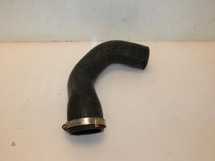 Intercooler Schlauch van een Volkswagen Sharan (7N) 2.0 TDI 16V 2013