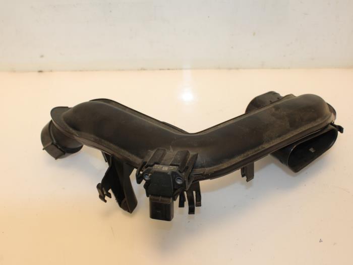 Gebrauchte Intercooler Rohr Volkswagen Golf VII Variant (AUVV) 1.0 TSI 12V BlueMotion Technology Preis € 38,72 Mit Mehrwertsteuer angeboten von Van Gils Automotive