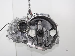 Gebrauchte Getriebe Volkswagen Touran (5T1) 1.6 TDI Preis € 1.511,29 Mit Mehrwertsteuer angeboten von Van Gils Automotive